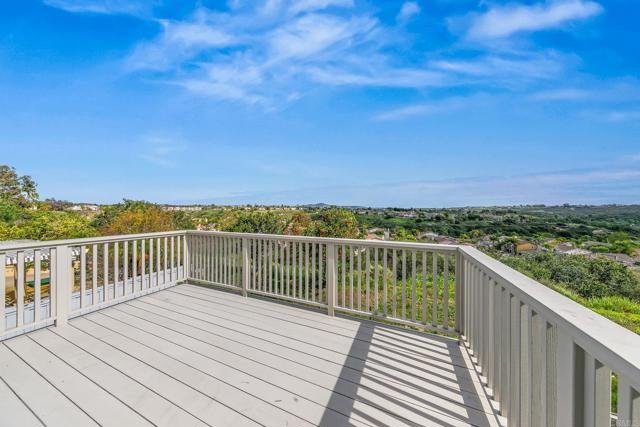 Home Nestled On a Quiet cul-de-sac with Stunning Canyon Views
