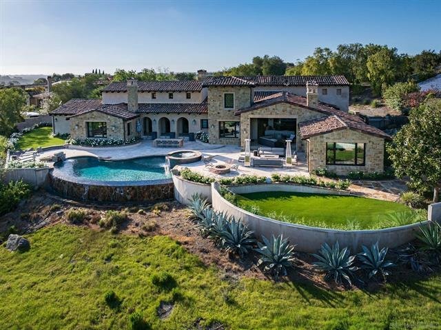 Home Blending Timeless Design with Effortless California Living