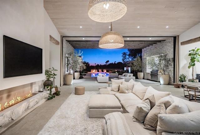 Monumental “Californian Modern Organic” Estate