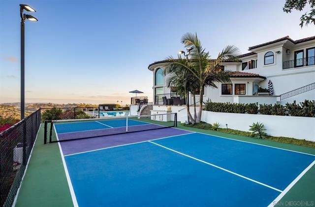 Extraordinary Custom Estate