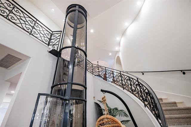 Extraordinary Custom Estate