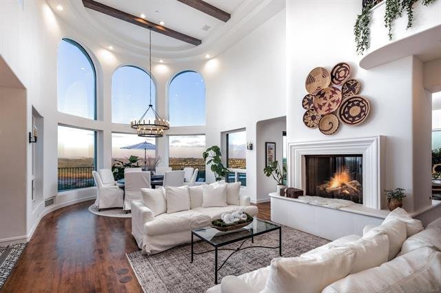 Extraordinary Custom Estate