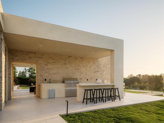 AER, A Newly Completed Architectural Estate