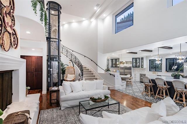 Extraordinary Custom Estate